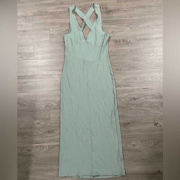 Reformation Ashlee Midi Dress Strappy Open Back Minimalist‎ Modern Soft Glam - Picture 4 of 9